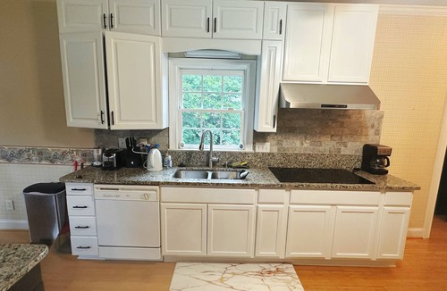 Conyers House | Spacious Lake House with Game Room & Family Amenities and Pc gaming