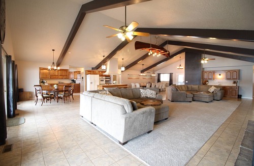 Climax Springs House | Spacious Lakefront Retreat 6BR, 7BA Private Dock Perfect for Family Reunions
