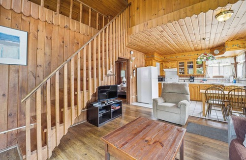 Greenbush Apartment | Spacious Lakefront Cottage w/AC