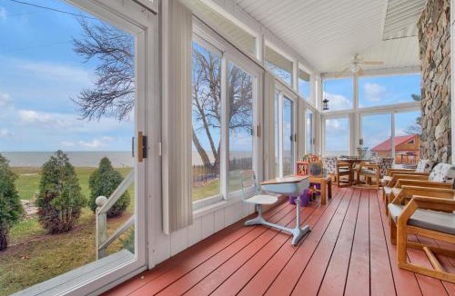 Richmondville House | Spacious Lakefront Home w/Fenced Yard & Sauna