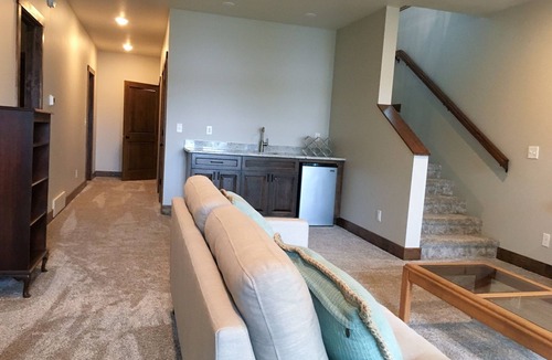 Waupaca House | Spacious Lakefront Home | 4BR/3.5BA, Sleeps 12