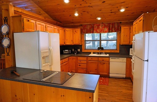 Higden Cabin | Spacious Lakefront Log Home Retreat