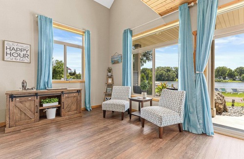Lindstrom Cabin | Spacious Lakefront|Multi-generational|GAMEROOM