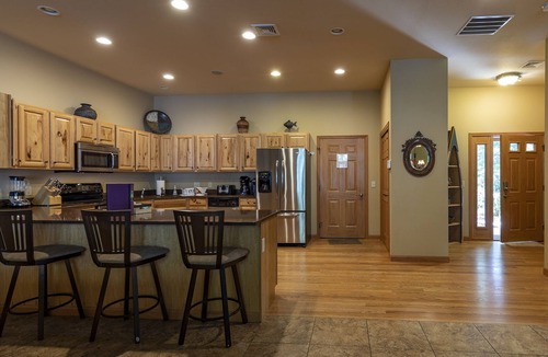 Mauston House | Spacious Lakefront Townhome on Castle Rock Lake, Massage Chair, Pet Friendly!