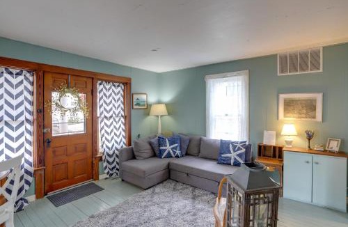 Lakeside House | Spacious Lakeside Cottage - 2 Miles to Marblehead!