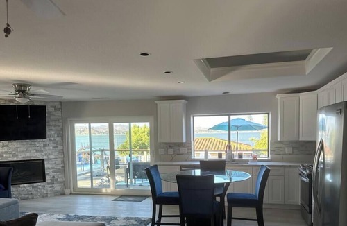 Lakeland Village House | Spacious Lakeside Bungalow with large private deck and breath taking views