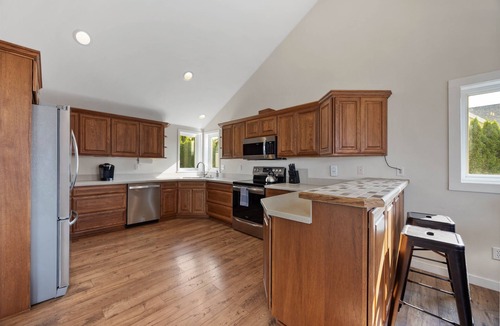 Manson House | Spacious Lakeview Retreat w/Hot Tub & Game Room!