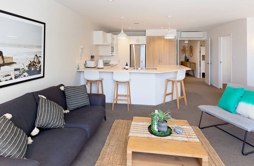 Mount Maunganui Apartment | Spacious Large Modern Apartment in Fantastic Location