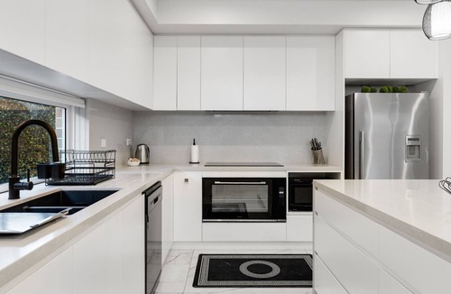 Lidcombe House | Spacious Lidcombe Lux mins to Sydney Olympic Park