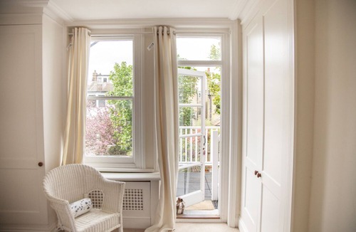 Southfield Apartment | Spacious, light 2 bed flat - great location in heart of Chiswick