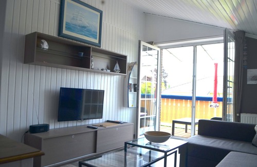 Wangerland Apartment | Spacious, light-flooded vacation apartment with a feel-good factor. 2 - 3 persons.