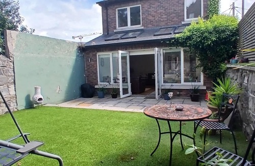 Stoneybatter House | Spacious, LightFilled 3BD Home Beside Phoenix Park