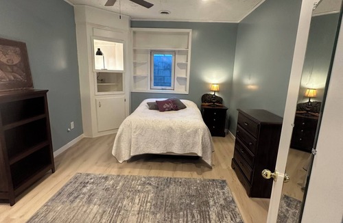 Lino Lakes House | Spacious LL bedroom in charming Lino Lakes—Perfect mid-term housing