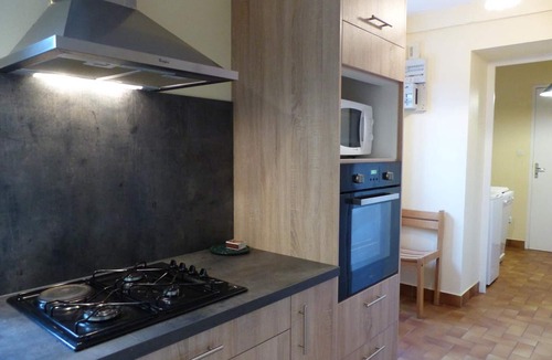 La Guillermie Cottage | Spacious lodging in La Guillermie, pets allowed, garden
