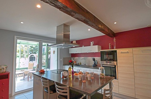 Saint-Galmier Cottage | Spacious lodging with garden and terrace in Saint-Galmier