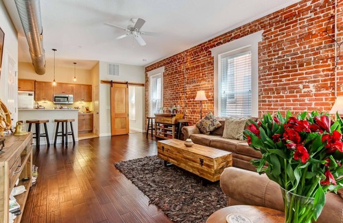 Springfield Condo | Spacious Loft for 2, near downtown Jax, Shared Backyard