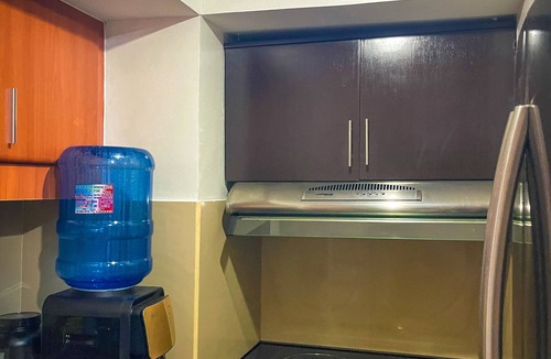 Forbes Park Condo | Spacious Loft in BGC with Golf and Sunset View