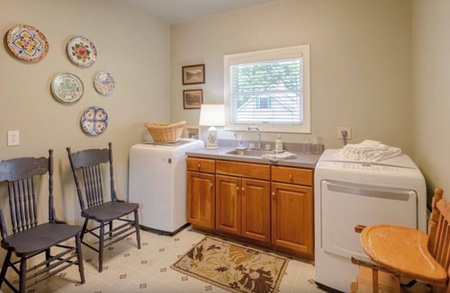 Round Hill House | Spacious Loudoun Wine Country Retreat: Hot Tub, Mountain Views, Family-Friendly