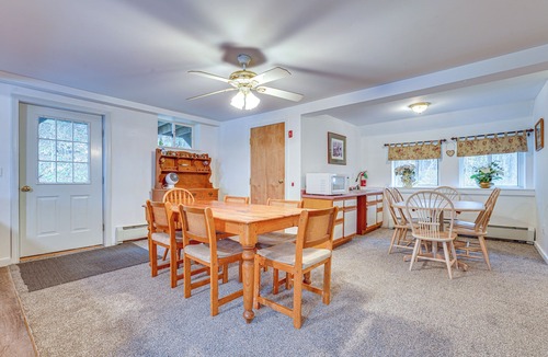 Ludlow Cottage | Spacious Ludlow Hideaway < 1 Mi to Okemo Mountain!