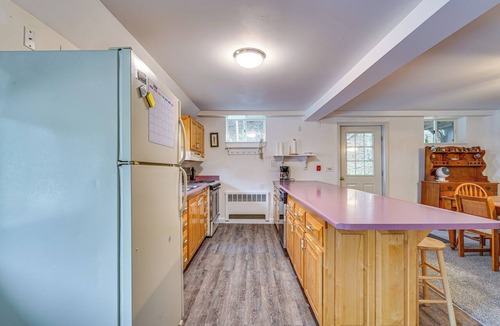 Ludlow Cottage | Spacious Ludlow Hideaway < 1 Mi to Okemo Mountain!