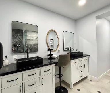 Phoenix House | Spacious Lux Home with Garage, Sleeps 12 Guests, Central Phoenix