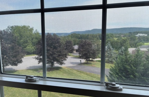 State College House | Spacious, Luxurious, and Convenient Happy Valley PSU Getaway