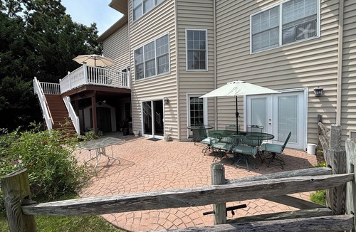 State College House | Spacious, Luxurious, and Convenient Happy Valley PSU Getaway