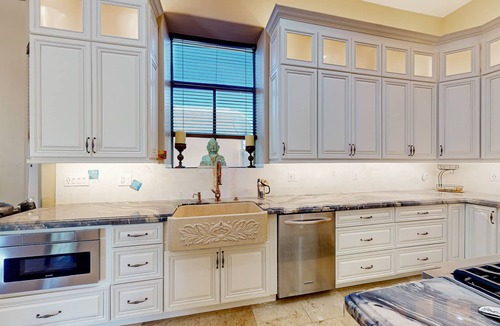 Queen Creek House | Spacious & Luxurious oasis w/saltwater pool, hot tub, outdoor kitchen & sauna
