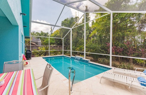 Naples Park Villa | Spacious & Luxurious. Walk to beach.New Heated Pool