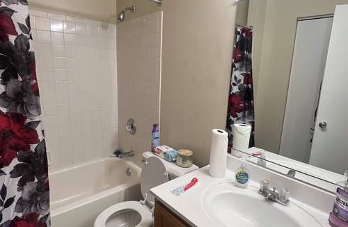 Rolling Road Farms Apartment | Spacious Luxury 2 bed 2 bath apartment in awesome Milford Mill with AC, WiFi
