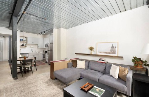 Westown Apartment | Spacious Luxury 2BR Apt with Gym, Parking, and Rooftop