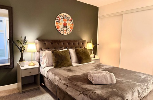 Bathurst Quay Hotel | Spacious Luxury 2BR Condo | Free Parking & City Views