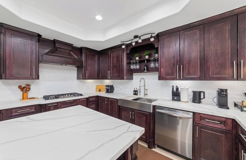 North Houston House | Spacious Luxury 5 bed/3 bath house with Pool and Gameroom in fantastic Houston