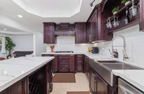 North Houston House | Spacious Luxury 5 bed/3 bath house with Pool and Gameroom in fantastic Houston