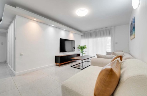 Ashdod Apartment | Spacious Luxury Beach Getaway by Torohome