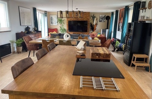 Estry House | Spacious Luxury countryside retreat