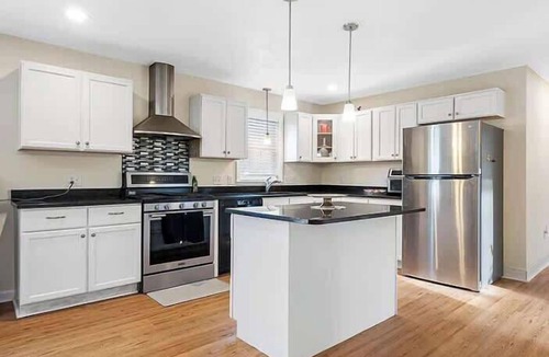Millbury House | Spacious Luxury Home in Quiet Neighborhood