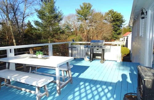 Stoughton House | Spacious Luxury Home 5 Bed 3 Bath w/jacuzzi bath