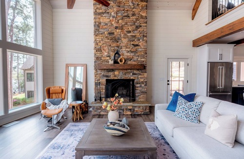 West Union House | Spacious Luxury Lakefront Home w/Hottub, & Gym Near Clemson