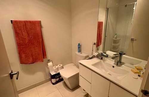 Bundoora House | Spacious Master Room with Private Ensuite