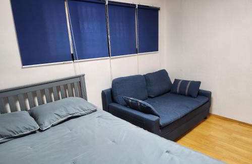 Itaewon Apartment | Spacious Master Suite #5