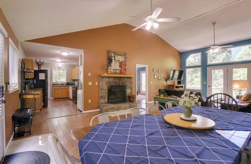 Massanutten House | Spacious McGaheysville Home: Hot Tub & Pool Table!