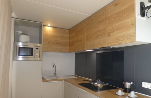 Colà Di Lazise House | Spacious mobile homes overlooking the pool