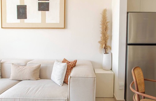 Dubai Apartment | Spacious Modern 1 BR UNA, Town Square.