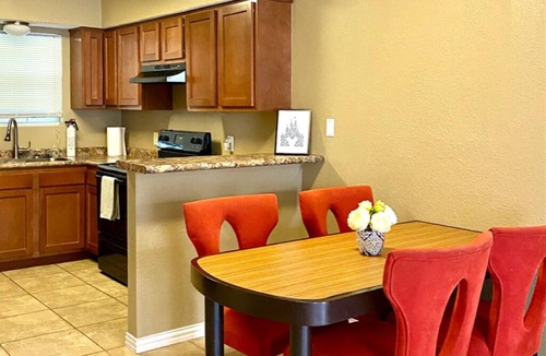 La Marque Apartment | Spacious Modern 2 Bedroom Apartment Great location for Galveston, Kemah, Fishing