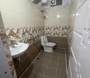 Toli Chowki Apartment | Spacious Modern 3 bhk Apartment Fully furnished