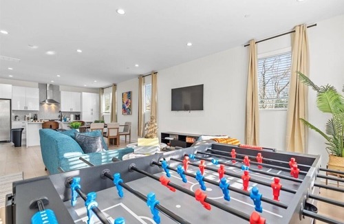 North Charlotte House | Spacious Modern 3BR/3.5BH Charlotte Townhouse