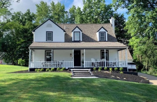 Howland Corners House | Spacious, Modern 4 BR/3 Bath Home
