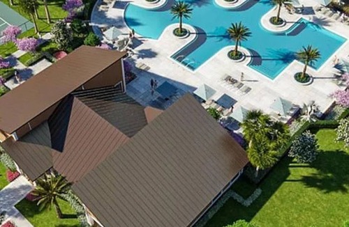 Winter Haven House | Spacious Modern 4BR Pool Oasis Near Legoland w/Mother-In-Law Suite/Private Apt