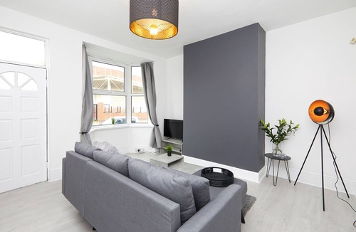 Sheffield House | Spacious Modern 5 Bedroom Sheffield House